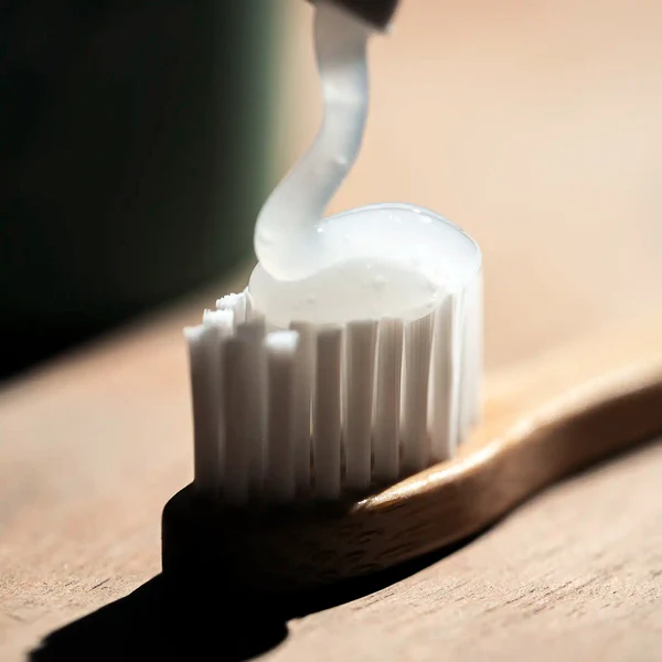 Eco-Reîncărcare Pastă de Dinți - Efect Albire - aromă de mentă glaciară, 350g